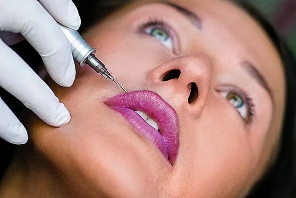 Медицинский татуаж 3 ways to quickly and easily enlarge the lips (With images) Cosmetic tattoo, Eye