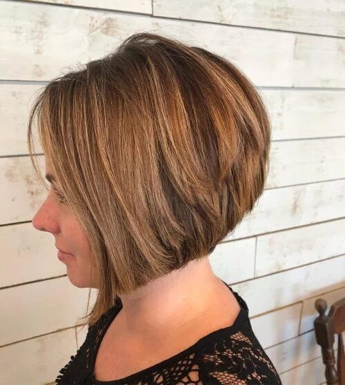 Медиум боб каре стрижка фото 27 Best Stacked Bob Hairstyles You’ll See This Year Stacked bob haircut, Stacked