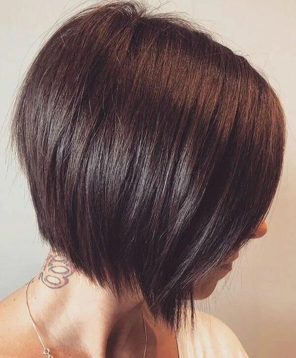 Медиум боб каре стрижка фото Inverted Bob #invertedBob Bob hairstyles, Inverted bob hairstyles, Choppy bob ha