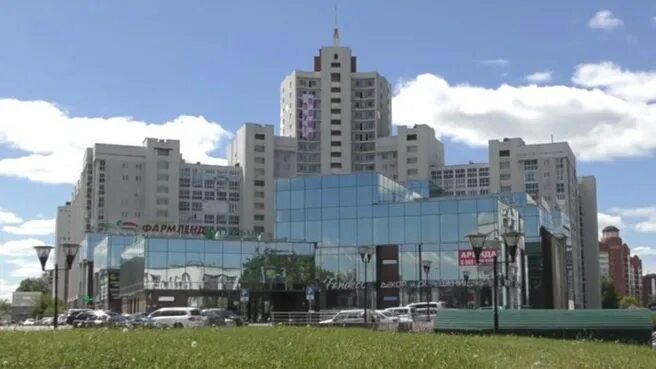 Медлайф ул менделеева 128 1 уфа фото Обманутые дольщики вывесили плакат "Путин, помоги" на фасаде высотки на улице Ме