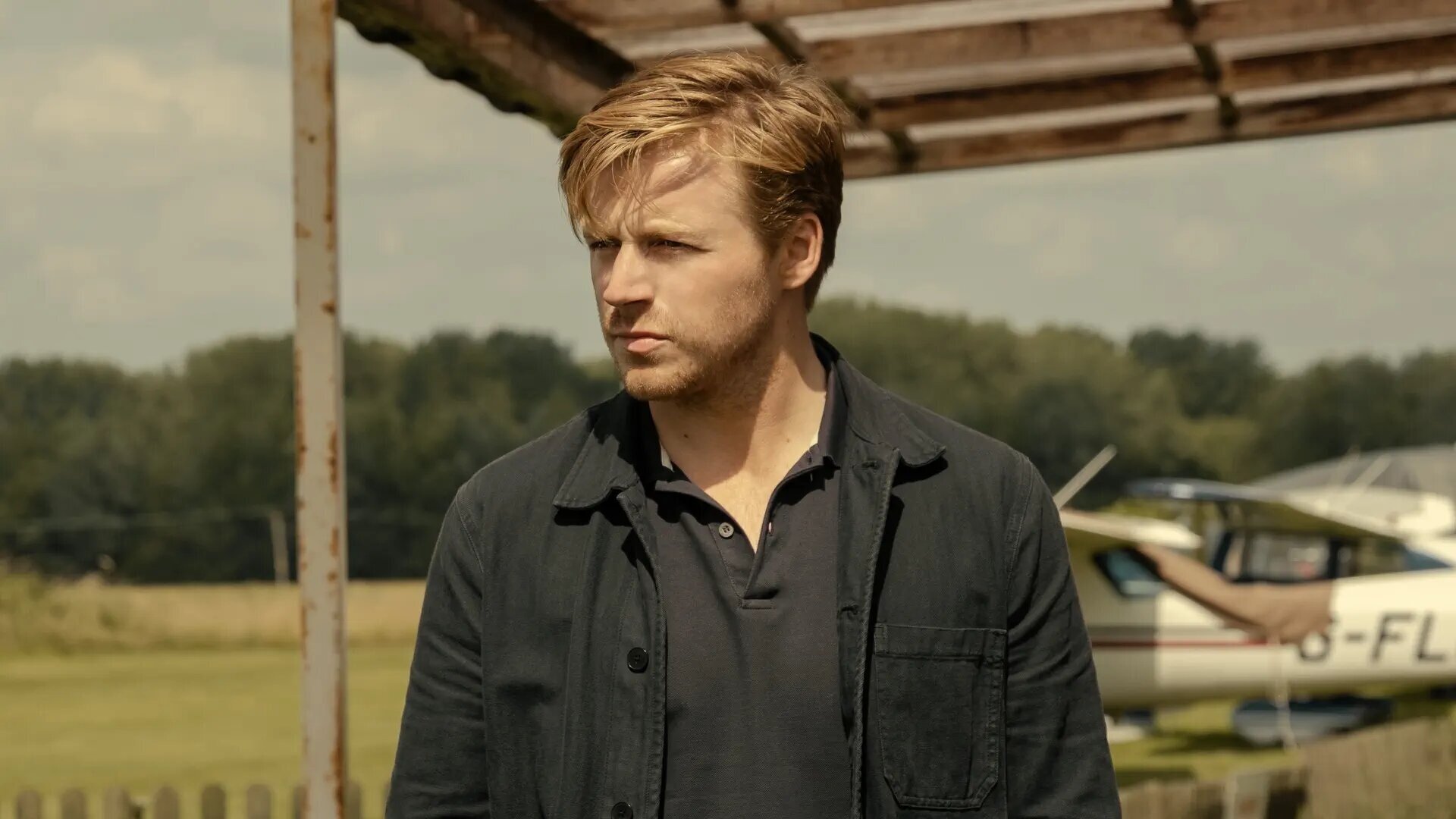 Медленные лошади сериал актеры и роли фото Кадры и фото из сериала Медленные лошади