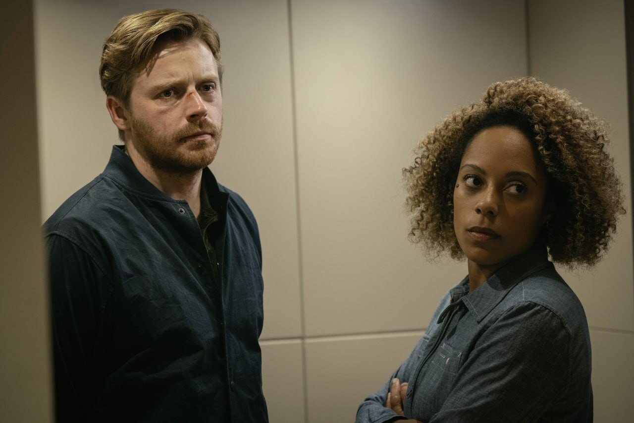 Медленные лошади сериал актеры и роли фото Кадры и фото из сериала Медленные лошади