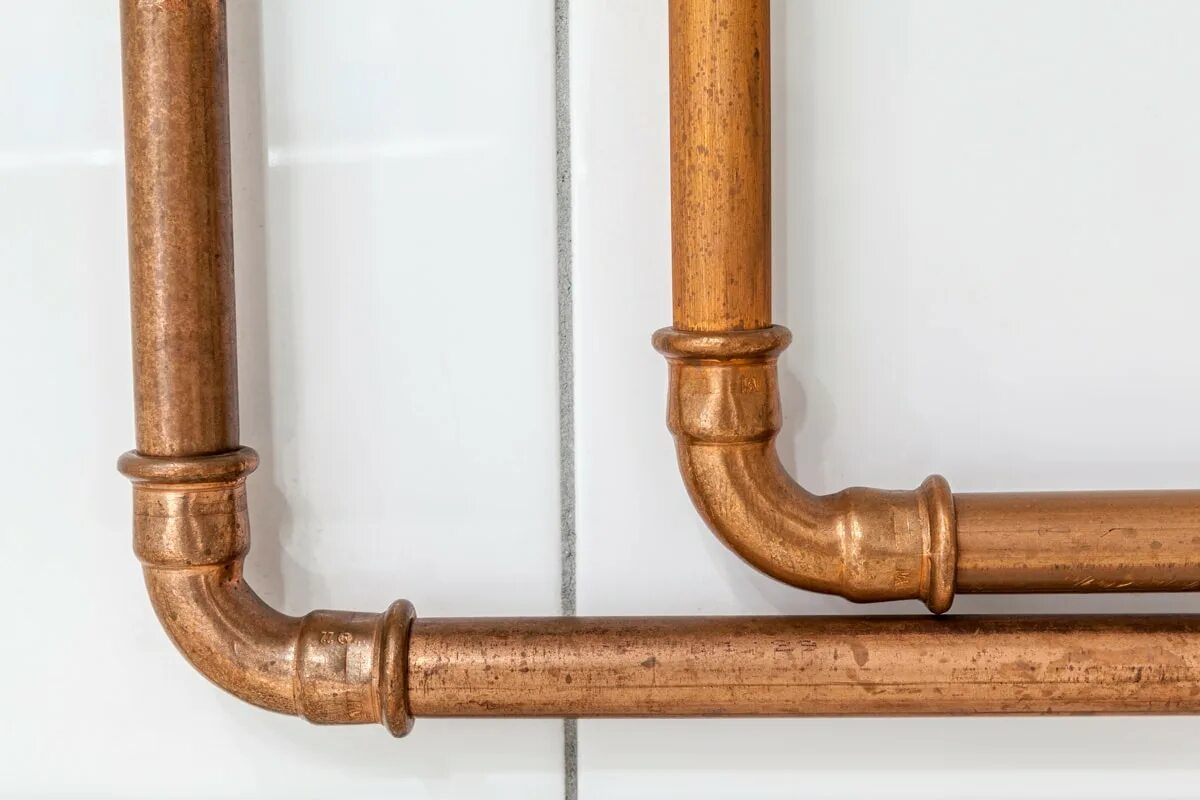Медные трубы рождественская ул 40 фото Can You Run Water Pipes Outside? - HVACseer.com