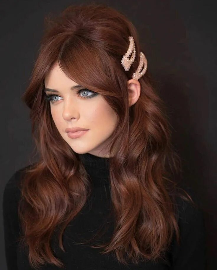Медные волосы фото Holiday Glam Red Hair Hair color auburn, Hair styles, Long hair styles