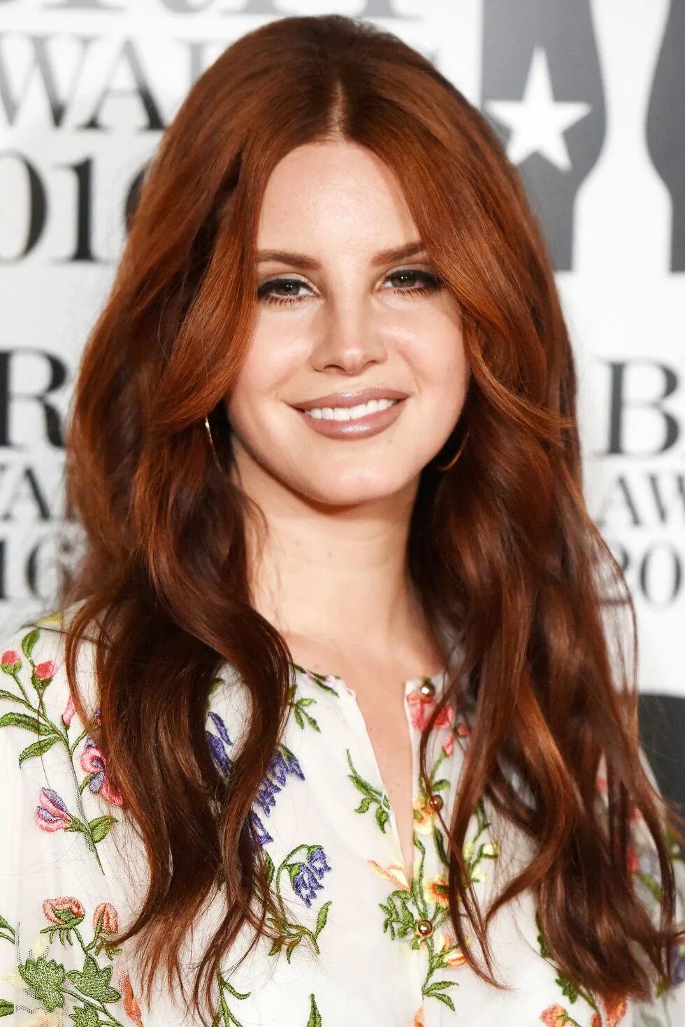 Медный цвет волос фото и карие 17 Auburn Hair Color Ideas - Flattering Red-Brown Hair Color Shades