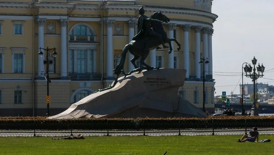 Медный всадник санкт петербург сенатская площадь фото ГАТИ разрешила закрыть Медного всадника лесами на полгода