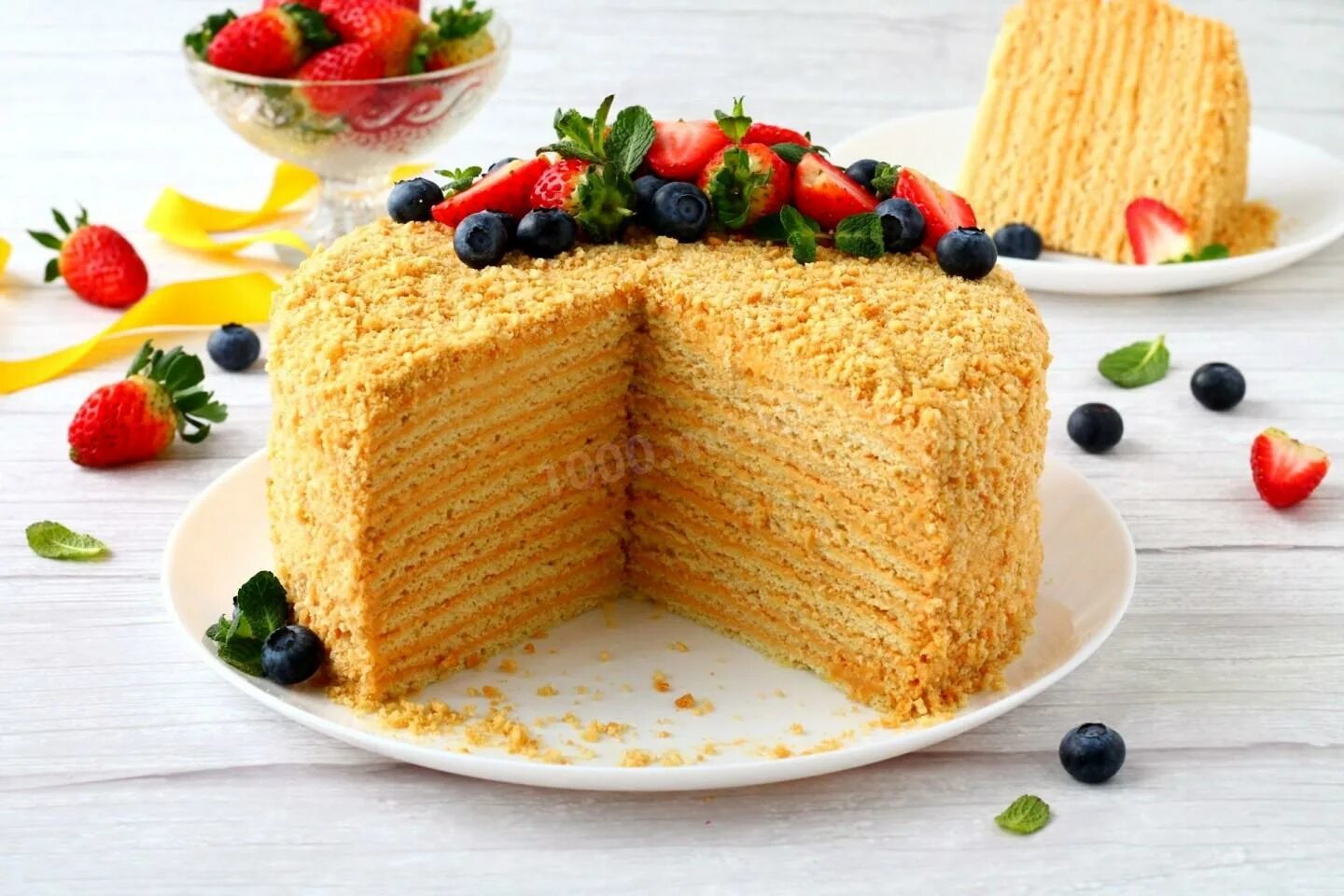 Медовик самый вкусный рецепт фото Медовик с вареной сгущенкой и сметаной классический рецепт с фото пошагово - 100
