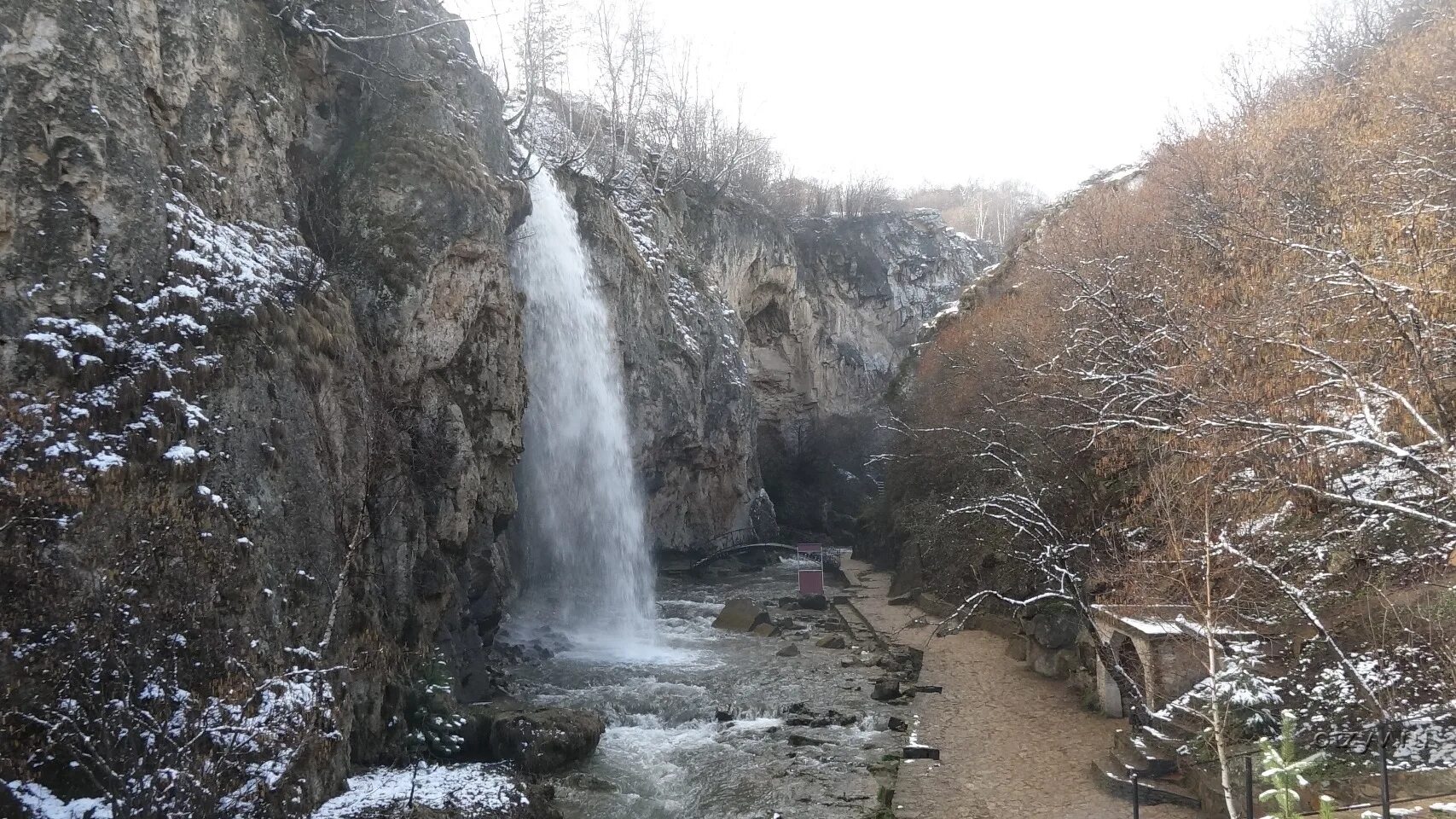 Медовые водопады зимой фото Медовые водопады / Краснодарский край, Россия / Фотоальбом: tolgol