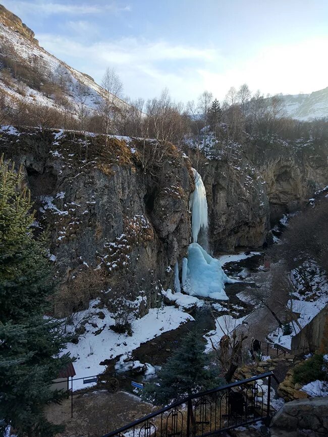 Медовые водопады зимой фото Медовые водопады зимой - отдыхаем в Кисловодске - Eleganty - сайт об элегантност