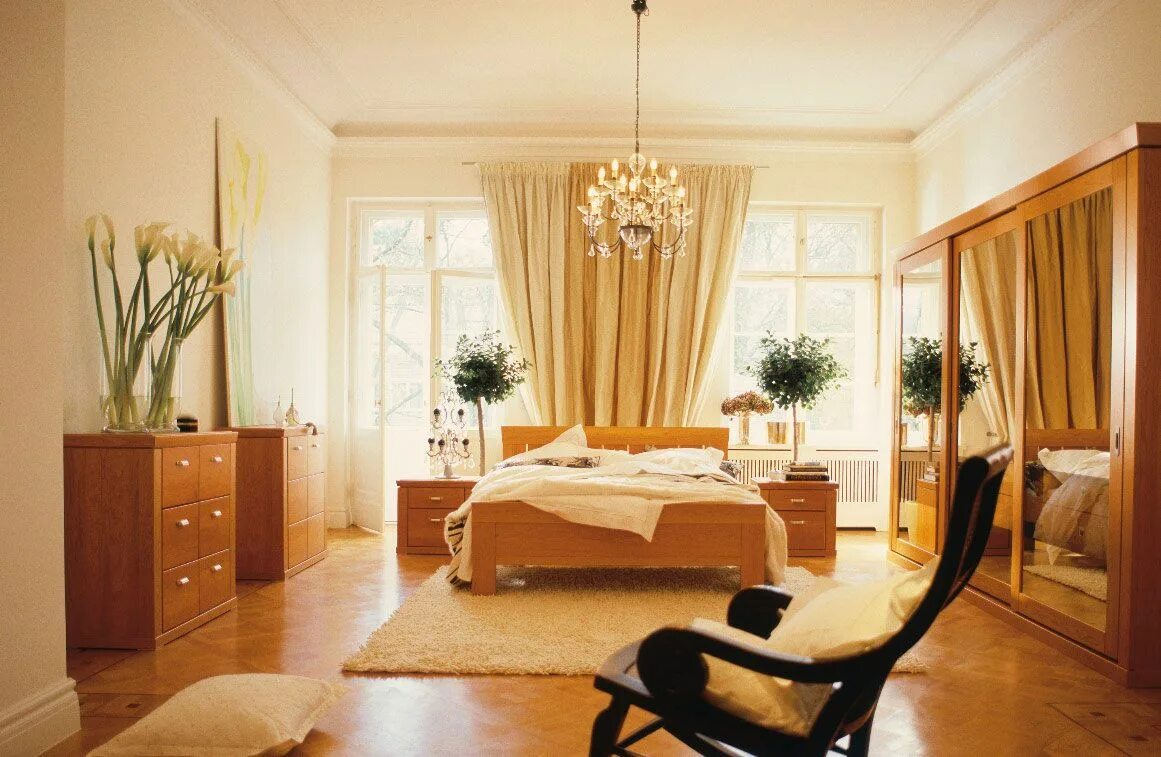 Медовый цвет в интерьере Classical Modern Bedroom Luxurious bedrooms, Bedroom interior, Home bedroom