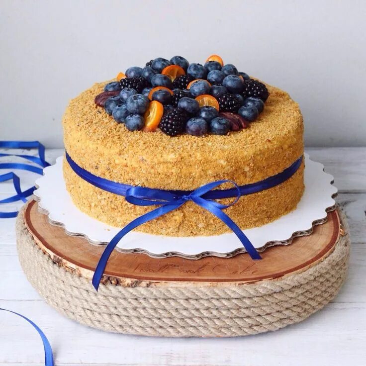 Медовый торт оформление Пин от пользователя Tatyana на доске Torte Торт на день рождения, Вкусняшки, Зим