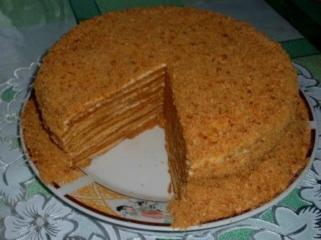 Медовый торт пошаговое фото Нежный, тающий во рту медовик. Тот самый вкус из 90-ых!! Рецепты тортов, Еда, Ре