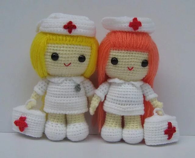 Медсестра крючком с описанием и схемами Nurse Jazzy pattern by Sayjai Thawornsupacharoen Crochet patterns, Crochet amigu
