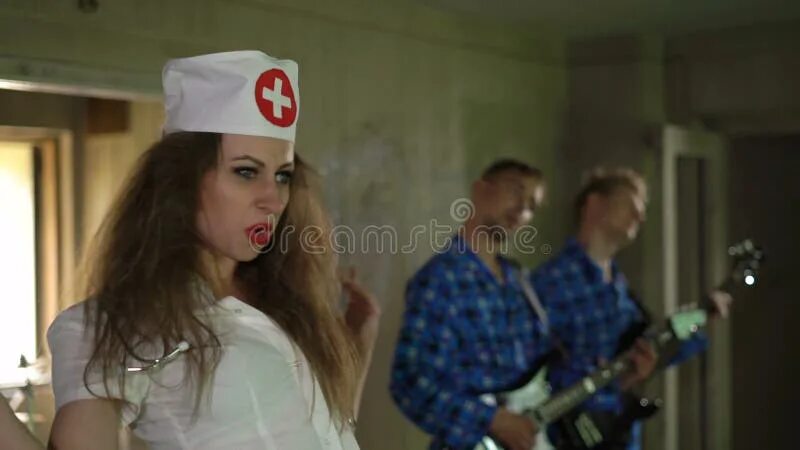 Медсестры психиатрической больницы фото Mad Guitarist Stock Footage & Videos - 8 Stock Videos