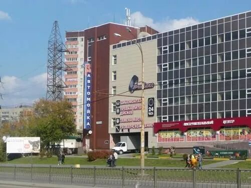 Медведь 66 просп космонавтов 81 екатеринбург фото Фотографии Автокомплекс R66 - Екатеринбург, Космонавтов проспект, 64, 1 этаж - г