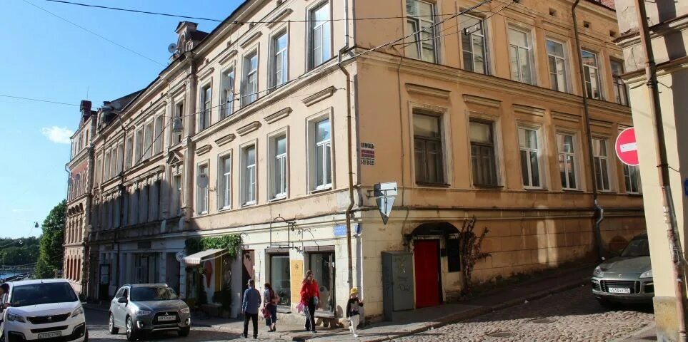 Медведь крепостная ул 6 выборг фото Выборг, Крепостная, 4: два в одном