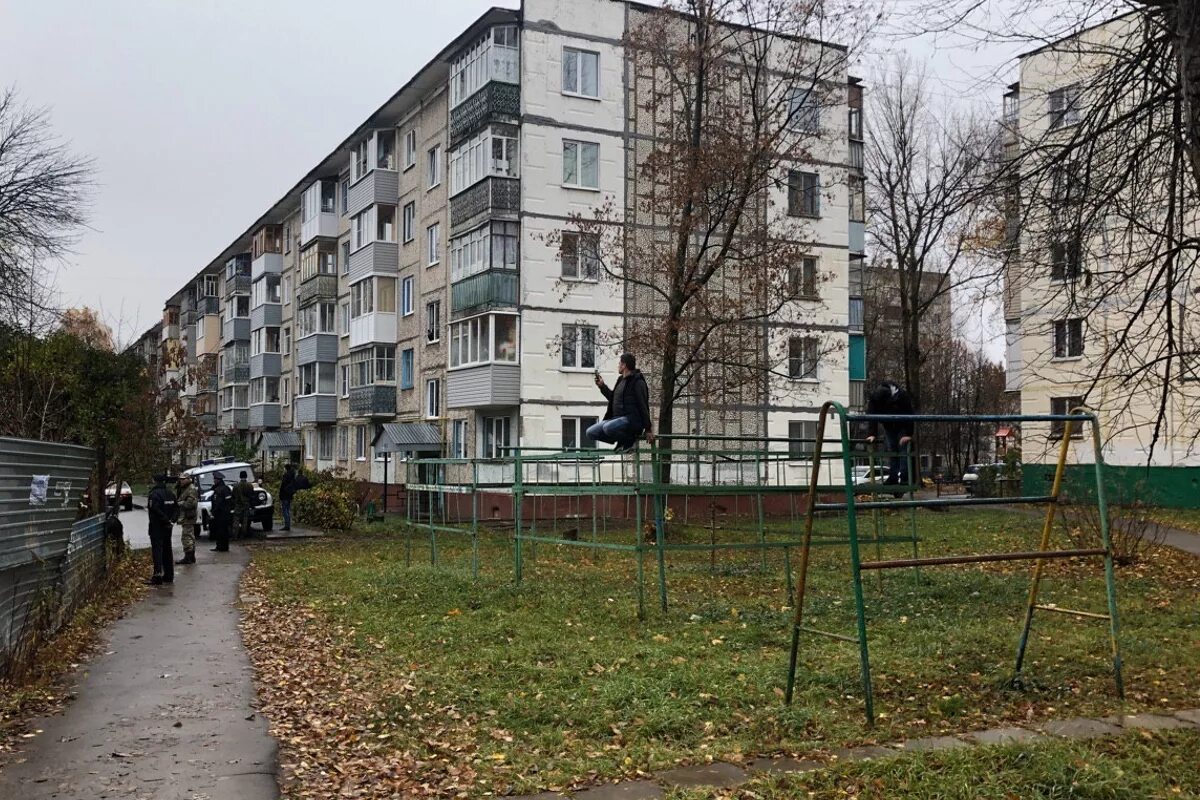 Медведь ул шевченко 82б фото В Чебоксарах заметили бегающего по улицам медведя - Чебоксары. Страница 7 из 19
