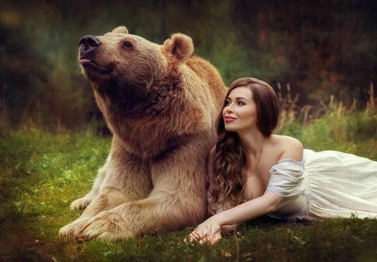 Медведь женщина фото Медведь Степан и его жизнь в русской семье Stepan the bear, Funny animals, Wolve