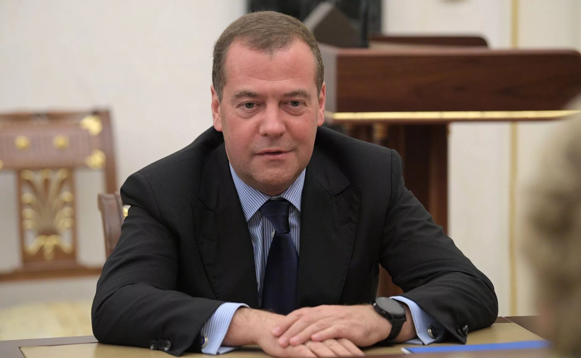 Медведев дмитрий анатольевич фото Медведев позвал Илона Маска в освобождённый Артёмовск