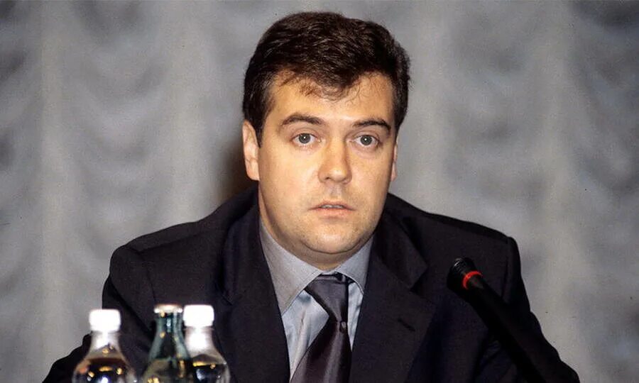 Медведев дмитрий анатольевич фото Медведев Дмитрий Читать биографии известных личностей РФ для школьников и студен