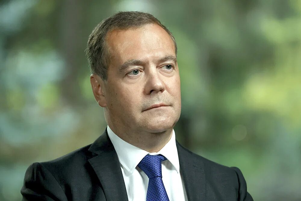 Медведев дмитрий анатольевич фото 2024 Дмитрий Медведев - Российская газета