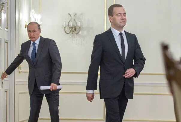 Медведев фото рост The Russian economy is stable and predictable. Oil has fallen in price, sanction