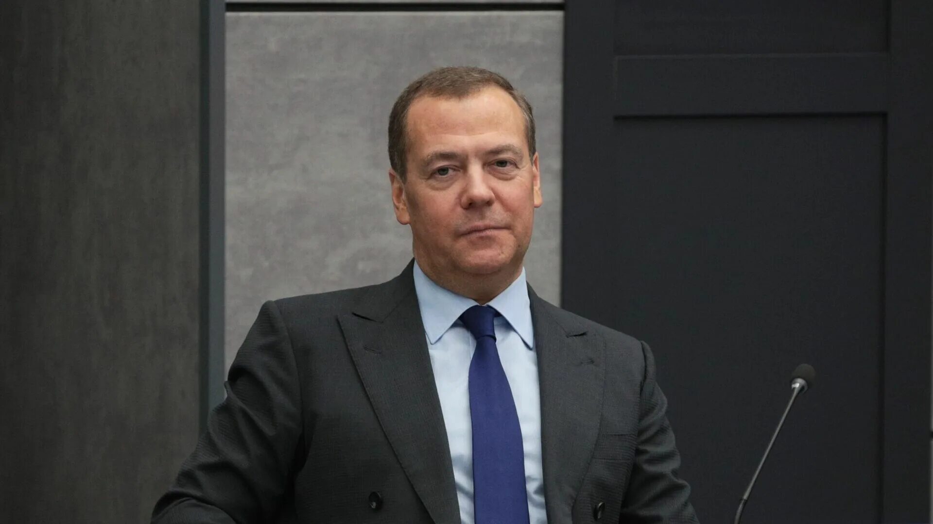 Медведев фото сейчас Медведев назвал девиз России в 2022 году - РИА Новости, 31.12.2022