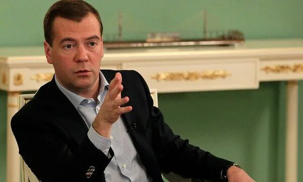 Медведев романов фото Медведев ждет доклада по проекту стратегии торговли в РФ