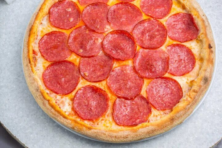 Мега чили пицца евпаторийское ш 8 фото Закажите Салями в Mega Chili Pizza , а мы быстро доставим!