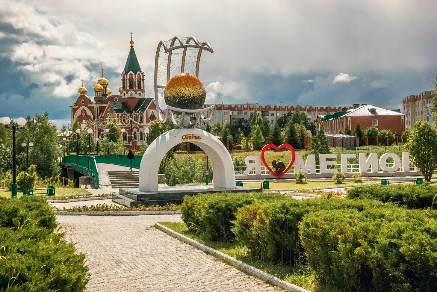 Мегион фото города Жители Мегиона хотят, чтобы в городе построили Многофункциональный молодёжный це