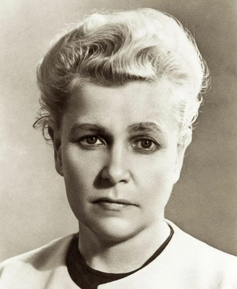 Министр культуры ссср екатерина фурцева автобиография фото Центральный стадион имени Владимира Ильича Ленина. Большая спортивная арена в со
