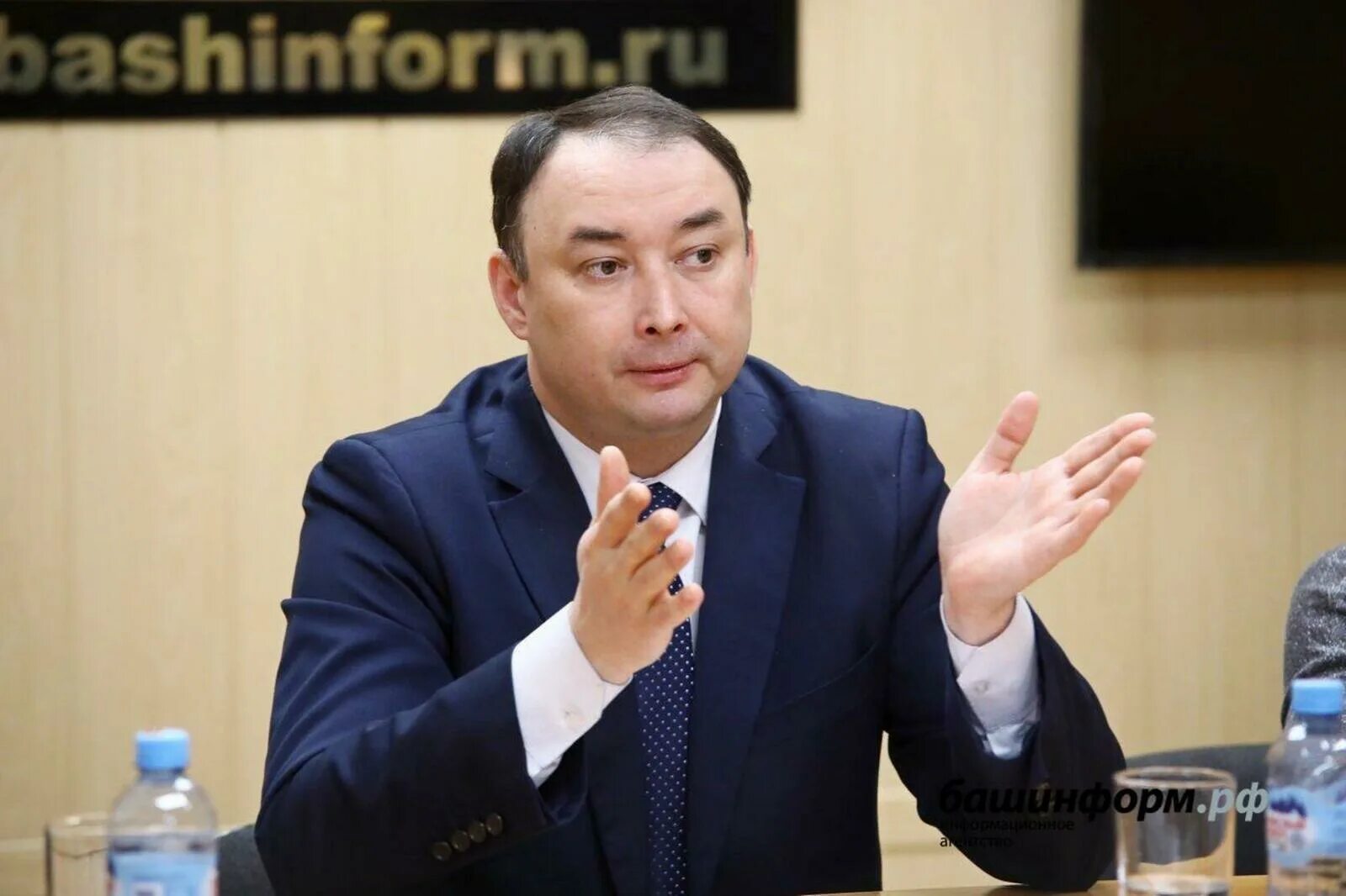 Министр образования республики башкортостан фото Министр образования Башкирии рассказал о плюсах и минусах дистанционного образов