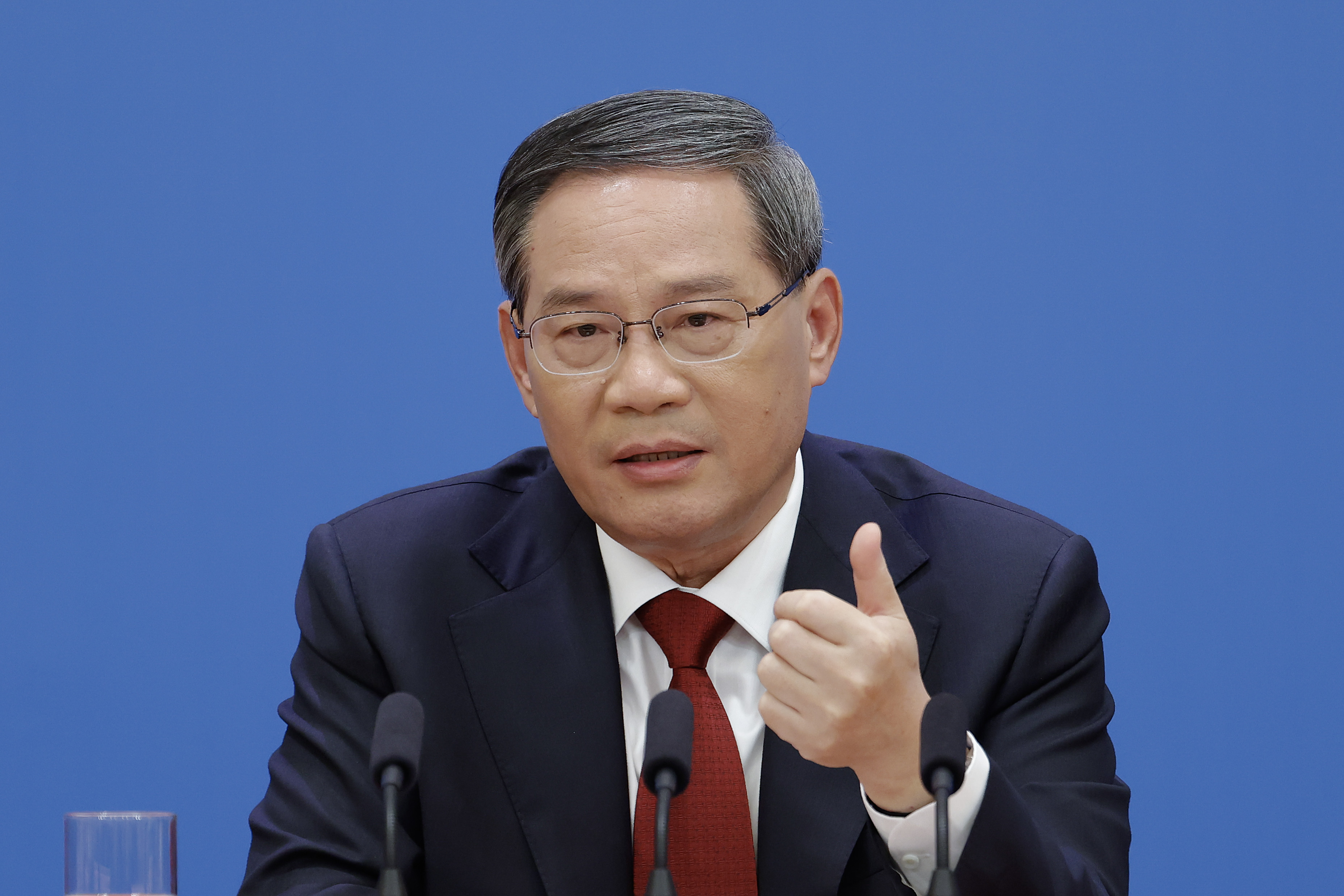 Министры китая фото China Sees Global Challenges; Carbon-Trade Proposal: Boao Update - Bloomberg