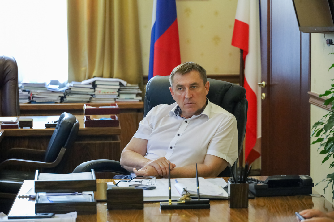 Министры республики крым фото В Правительстве Республики Крым обсудили вопросы переселения граждан из аварийно