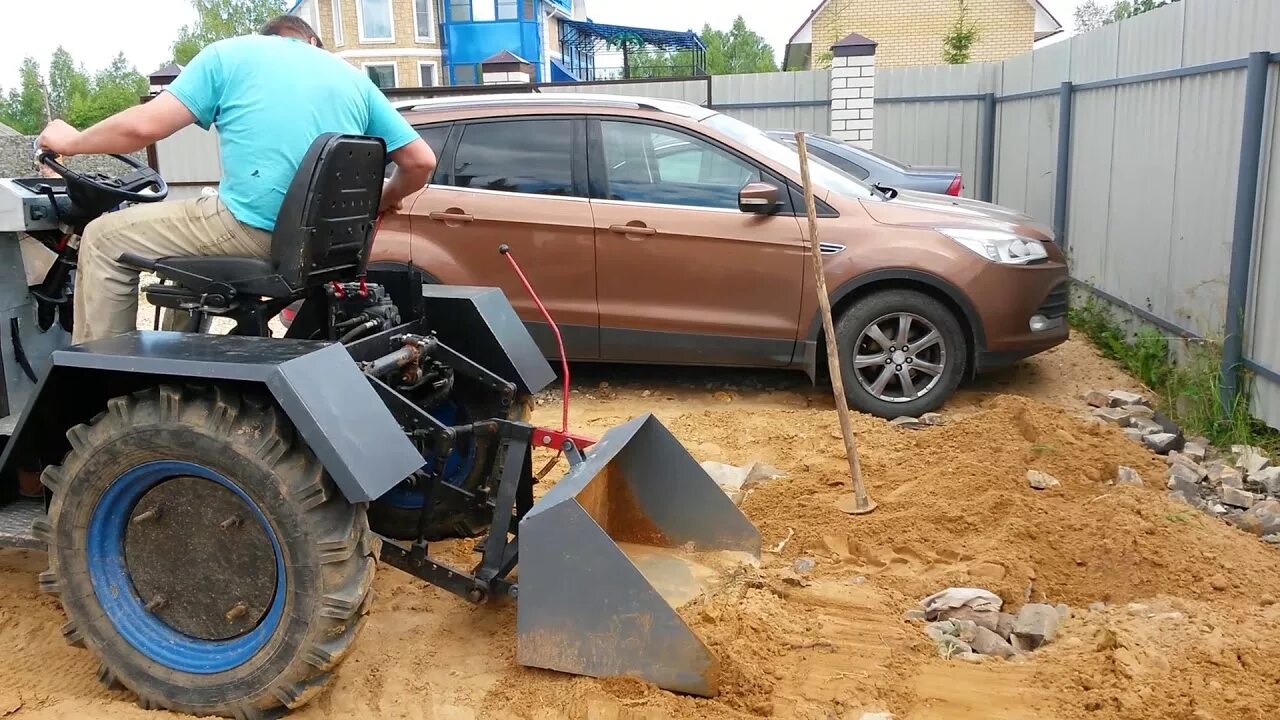 Минитрактор самодельный задний ковш ковш на задней навеске минитрактора - YouTube