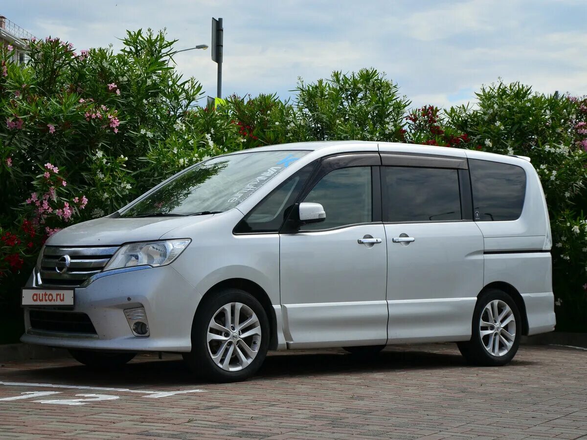 Минивэн 7 мест фото Купить б/у Nissan Serena IV (C26) 2.0 CVT (147 л.с.) бензин вариатор в Оренбурге