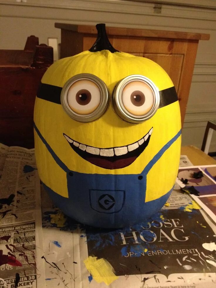 Миньон из кабачка поделка пошагово с фото Minion pumpkin Minion pumpkin, Pumpkin halloween decorations, Minion halloween