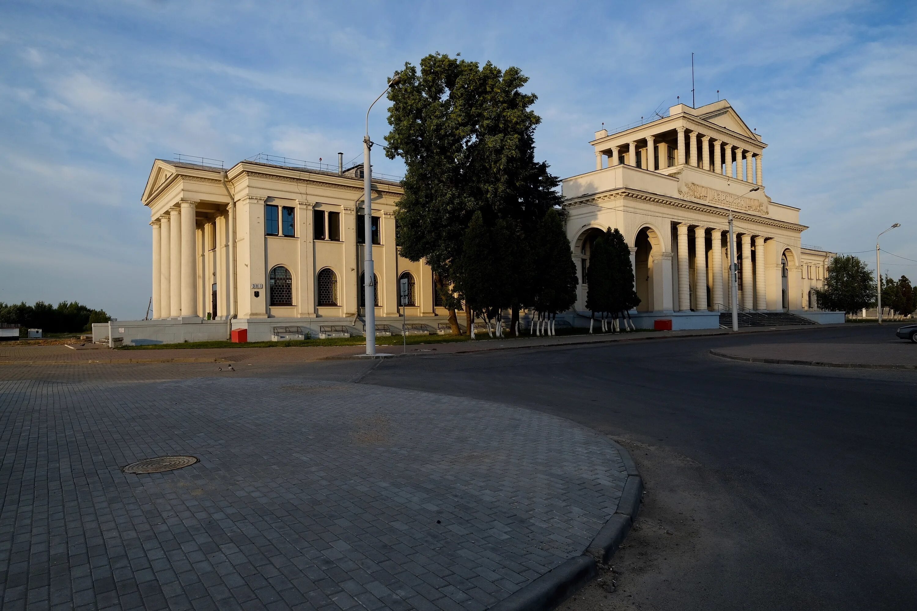 Минск 1 фото Фотофакт: что осталось от первого минского аэропорта, откуда сегодня улетел посл