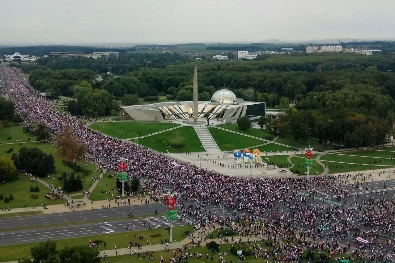 Минск фото 2020 В Минске на митинг вышло сто тысяч человек, сотни людей задержаны 06 сентября 20