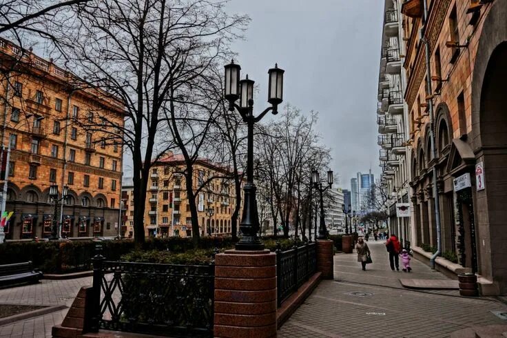 Минск фото улиц Некоторое время назад улица Карла Маркса в Минске являлась пешеходной улицей. Зд