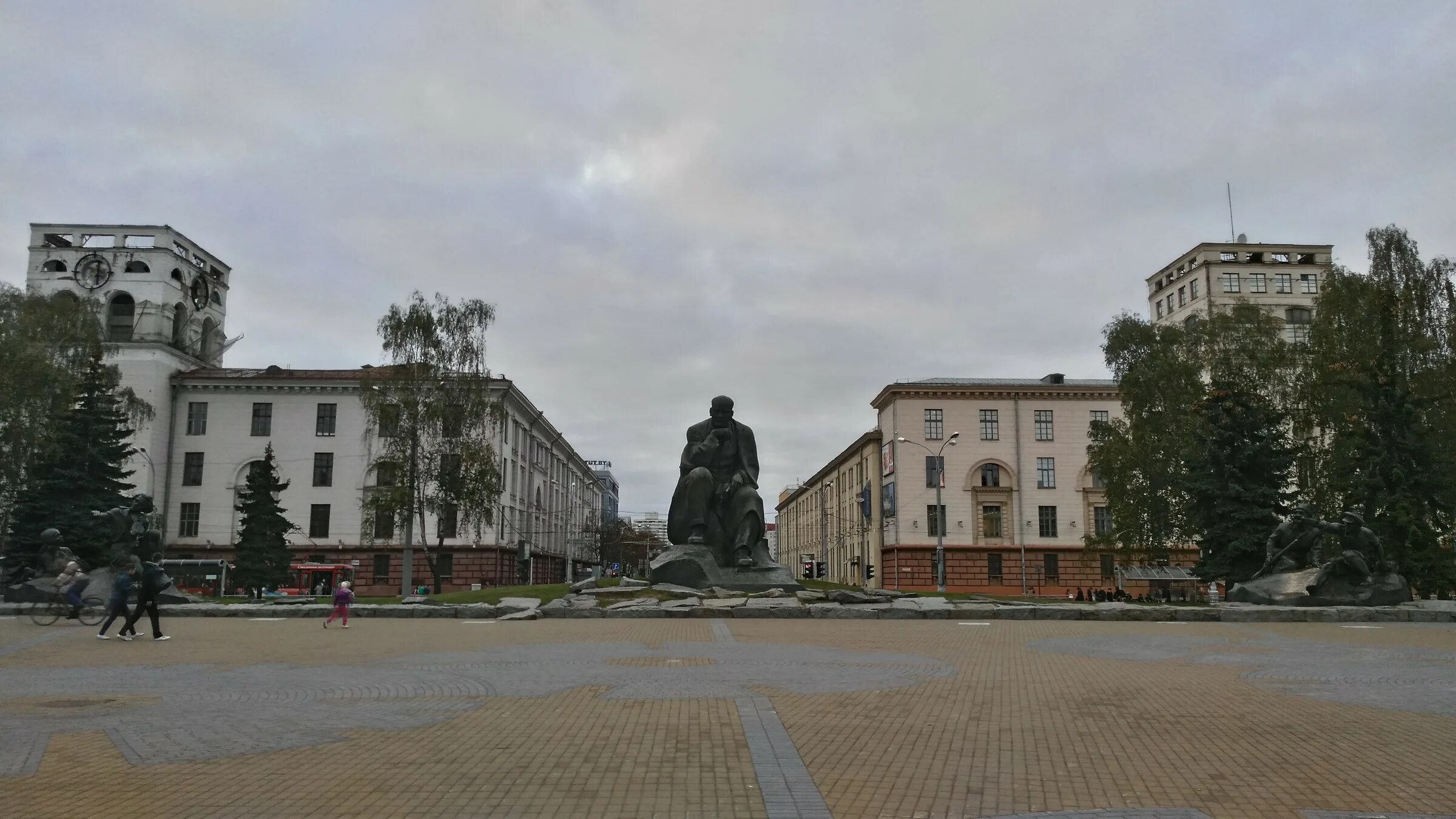 Минск площадь якуба коласа фото Автопутешествие Санкт-Петербург-Минск-Варшава. Часть 1. СПб-Минск, Сентябрь 2016
