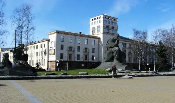Минск площадь якуба коласа фото Рейтинг отелей и гостиниц мира - TopHotels.
