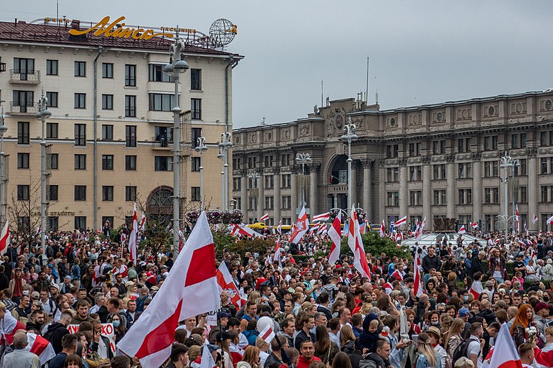 Минск сегодня 1 октября фото города люди Файл:2020 Belarusian protests - Minsk, 23 August p0017.jpg - Википедия
