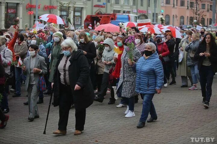 Минск сегодня 1 октября фото города люди Как за 10 лет изменилась средняя пенсия в Беларуси в перерасчёте на доллары: Янд