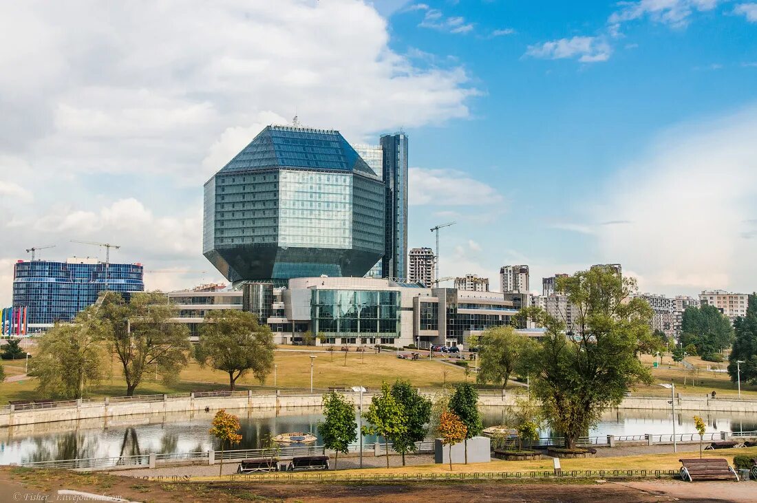 Минск сити фото Minsk City Tour. Взгляд на Минск из окна экскурсионного автобуса. - путешествия 