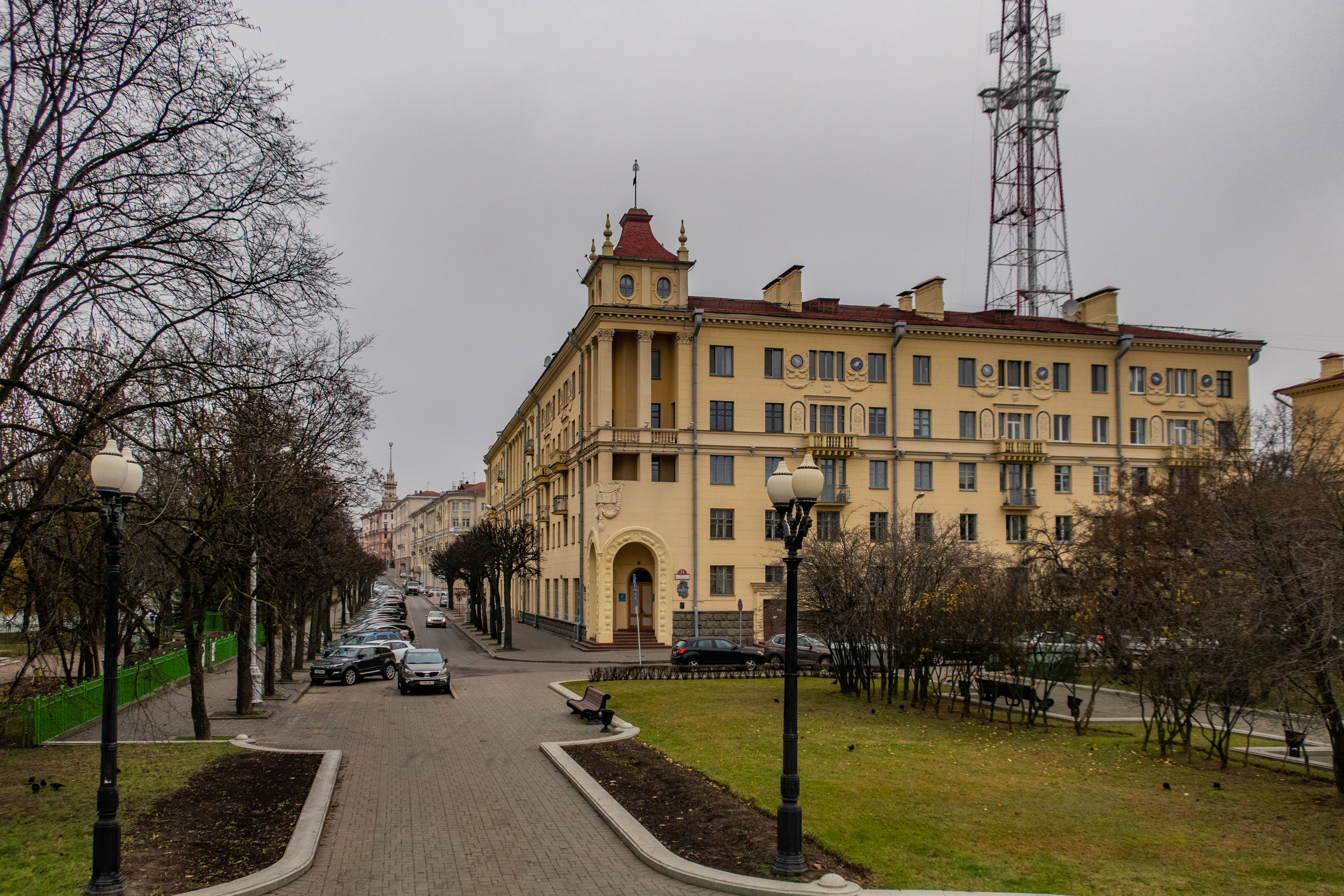 Минск в ноябре фото File:Kamunistyčnaja street (Minsk), November 2019.jpg - Wikimedia Commons