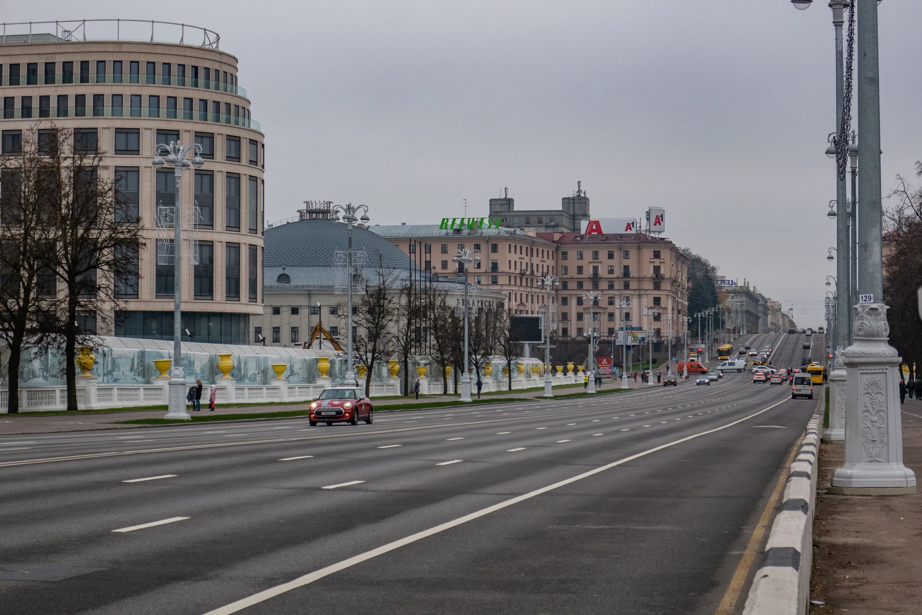 Минск в ноябре фото File:Niezaliežnasci avenue (Minsk), November 2019 p8.jpg - Wikipedia