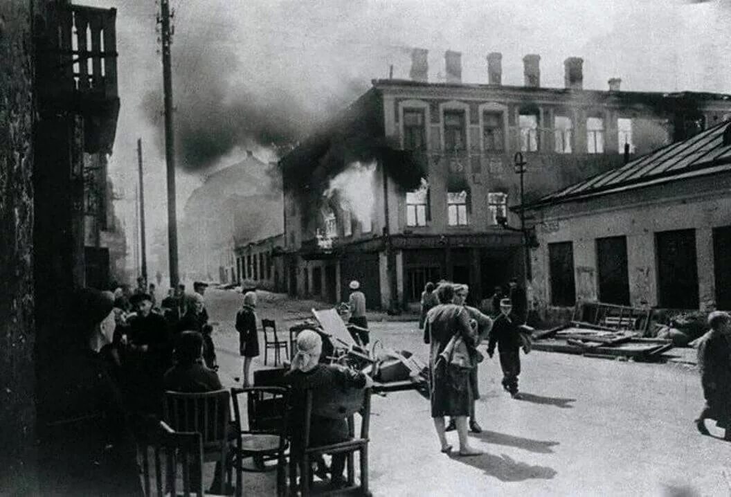 Минск в оккупации фото Файл:Miensk, Kojdanaŭskaja-Felicyjanaŭskaja. Менск, Койданаўская-Фэліцыянаўская 