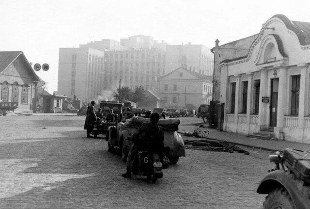 Минск в оккупации фото Pin em Minsk