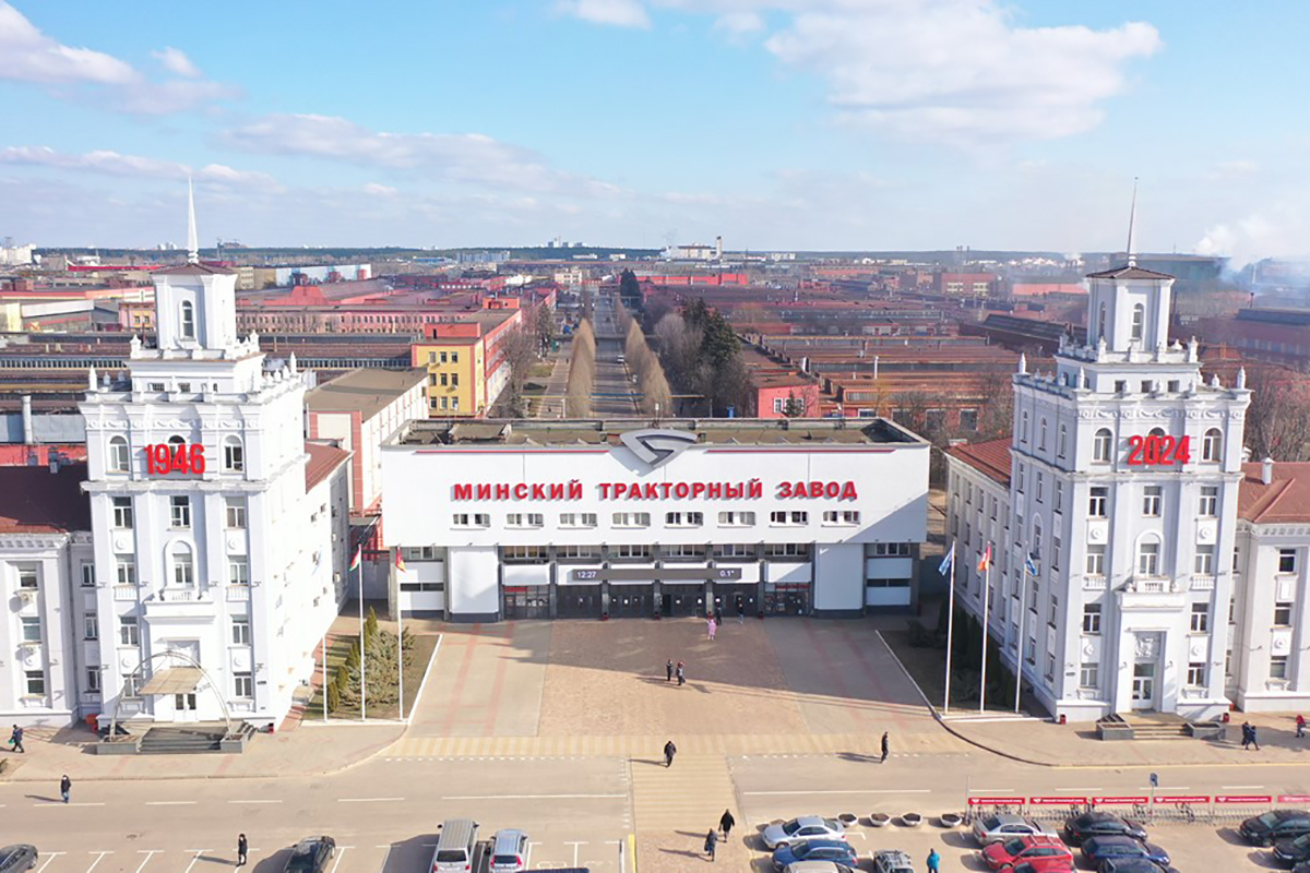 Минский тракторный завод фото Самый известный BELARUS - Минский тракторный завод